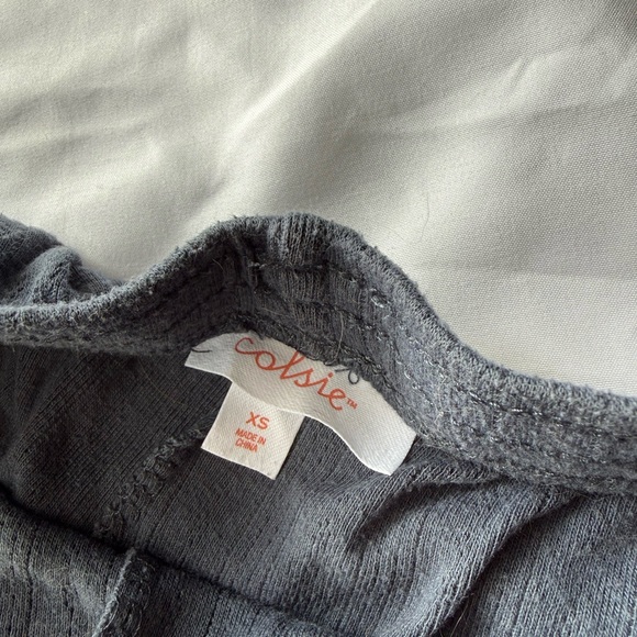 Colsie • Ribbed Two-Piece Cropped Pajama Set - Picture 6 of 6